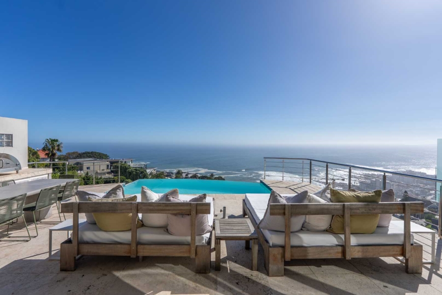 8 Bedroom Property for Sale in Bantry Bay Western Cape